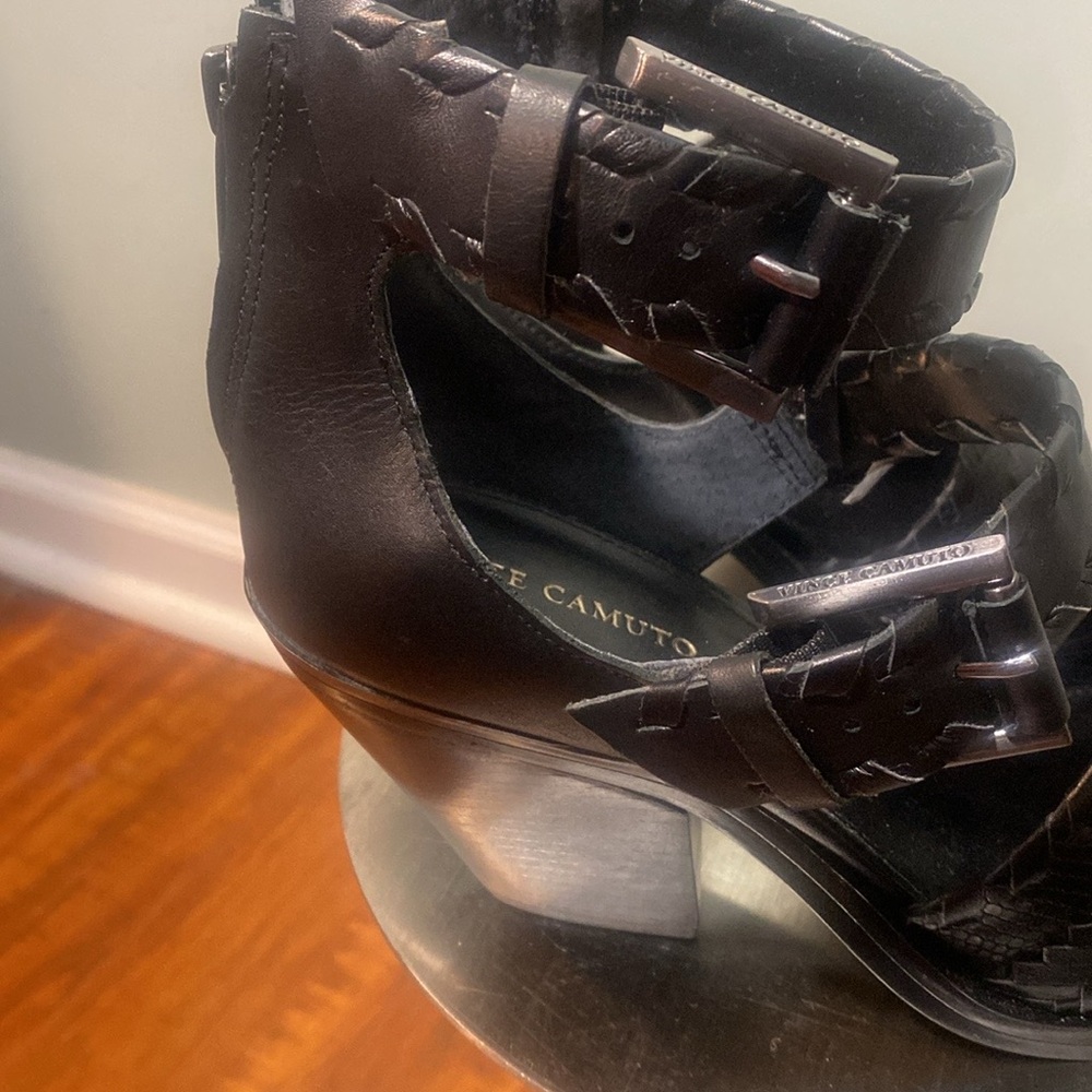 NWT VINCE CAMUTO WOMEN’S SURALYN SANDALS - Picture 7 of 12
